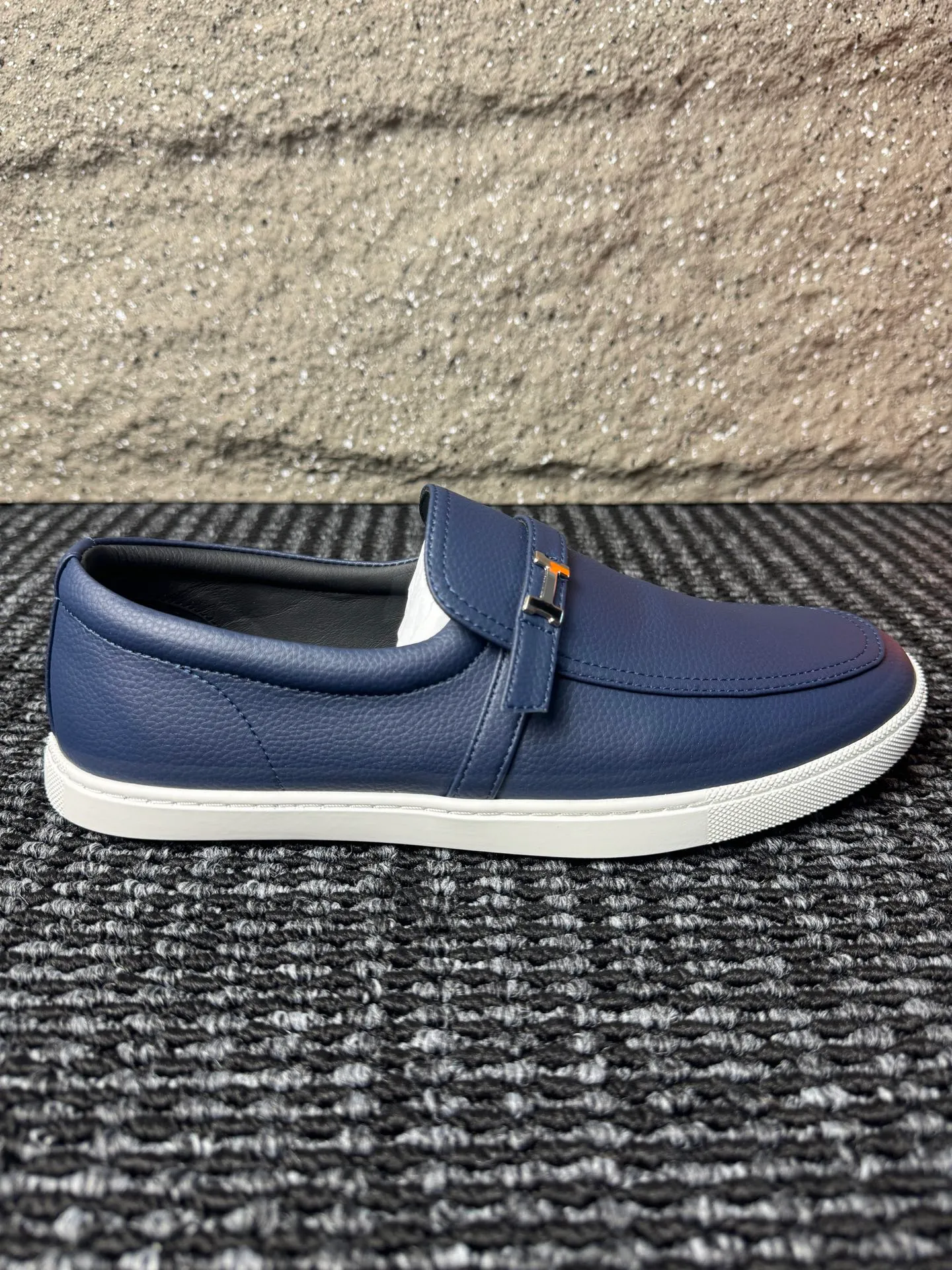 Men's men's shoes 💰440 [New style] 🪷🪷[HERMES] Hermès - High-end quality, the same style as the official website - Upper: 🔝 Nappa calfskin, with iconic H metal - Lining: water-dyed cowhide - Outsole: ultra-light TPU molded outsole - Ultra-high quality control·Fine workmanship: highlighted (high-end·luxury·grade) -Size: 38-44 (45 can be customized)·